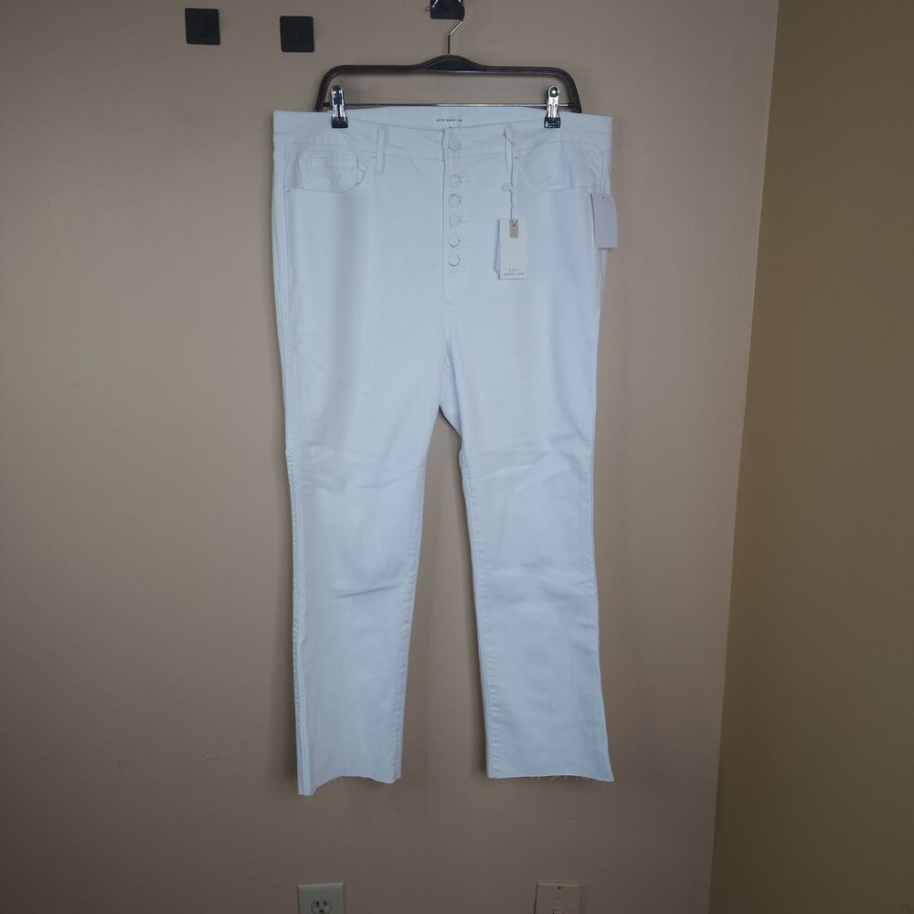 Good American Good Curve Straight in White Size 16